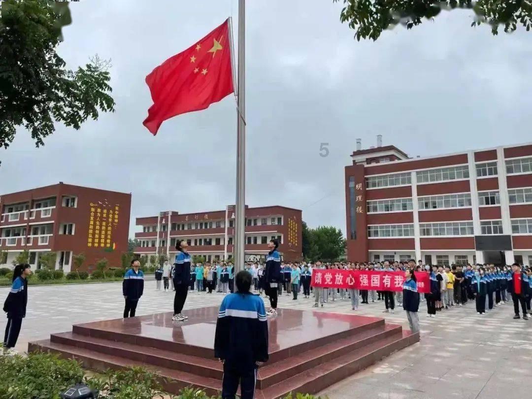 钱和亲情到底怎么选，为什么我父母明明被骗了，还这样对别人游戏画面